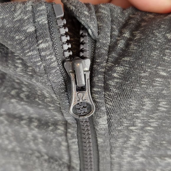 Lululemon Forme Jacket Cuffins in Ziggy Wee October Angel Wing sz 4 - Picture 4 of 6